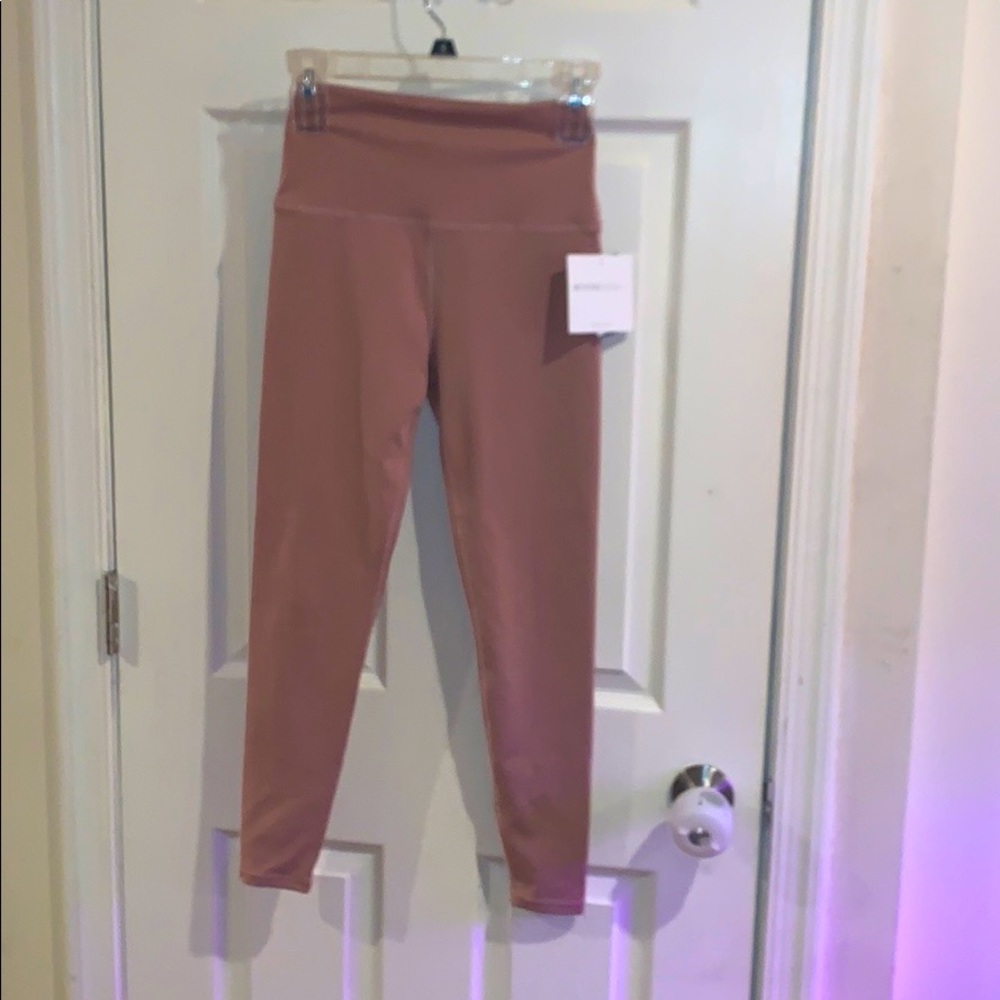 Beyond Yoga Heather Rib Mauve Leggings